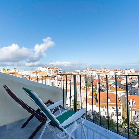 Amidst The Rooftops Of Lisboa Exterior foto