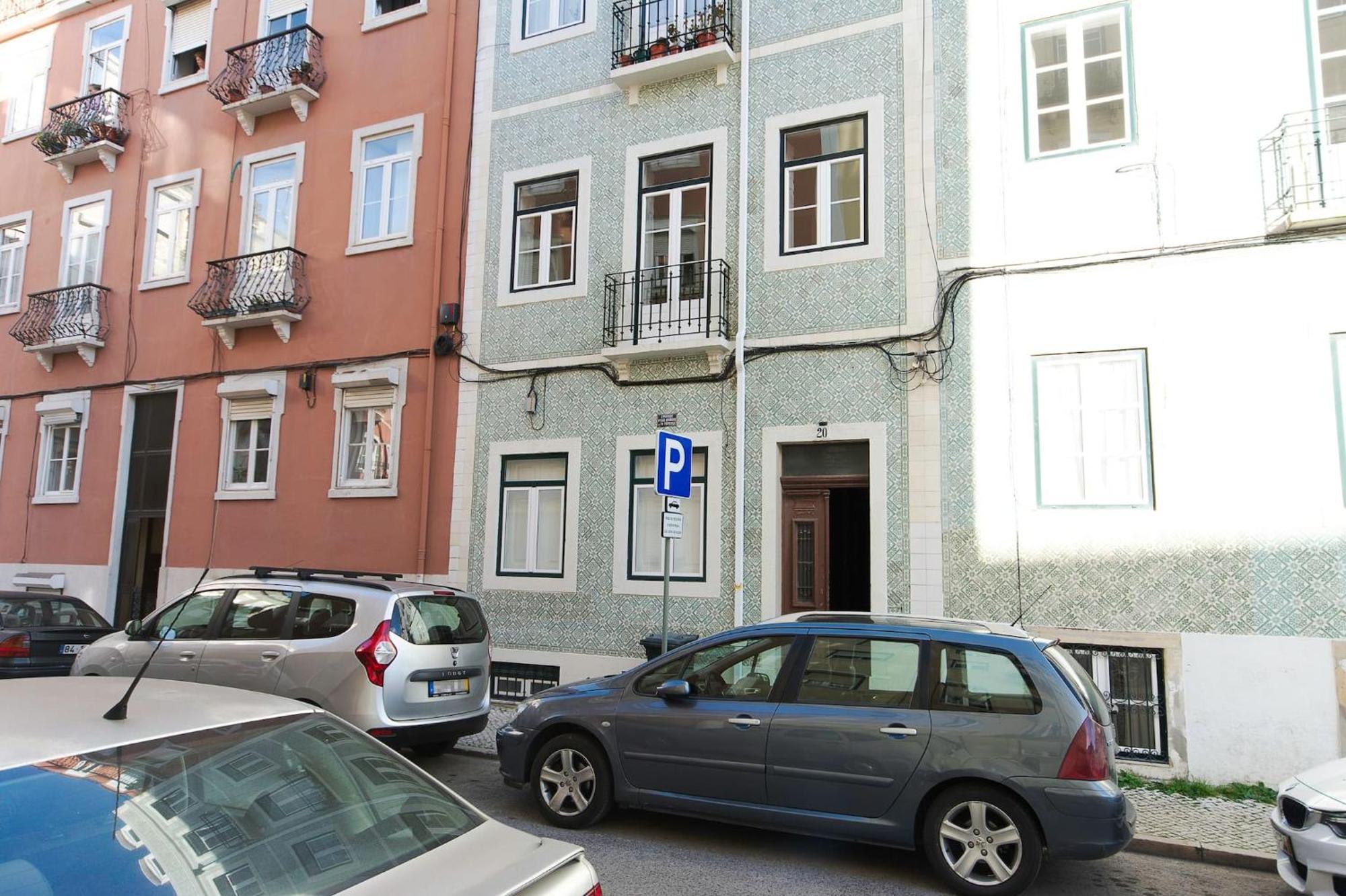 Amidst The Rooftops Of Lisboa Exterior foto